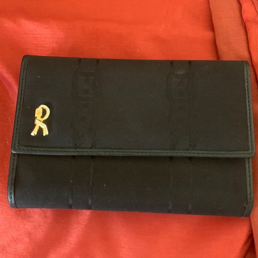 Roberta di Camerino woman’s wallet in black